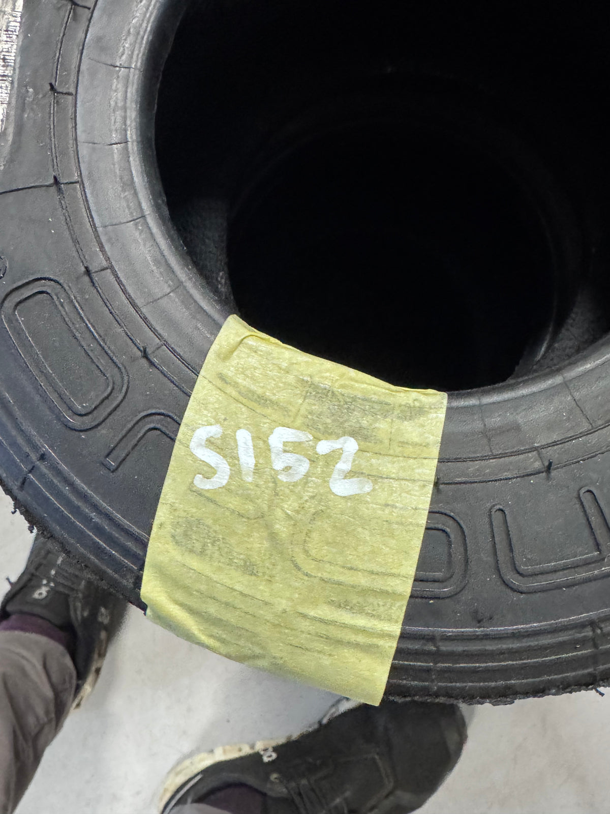 MOJO D5 Tyres Set Used - ID152