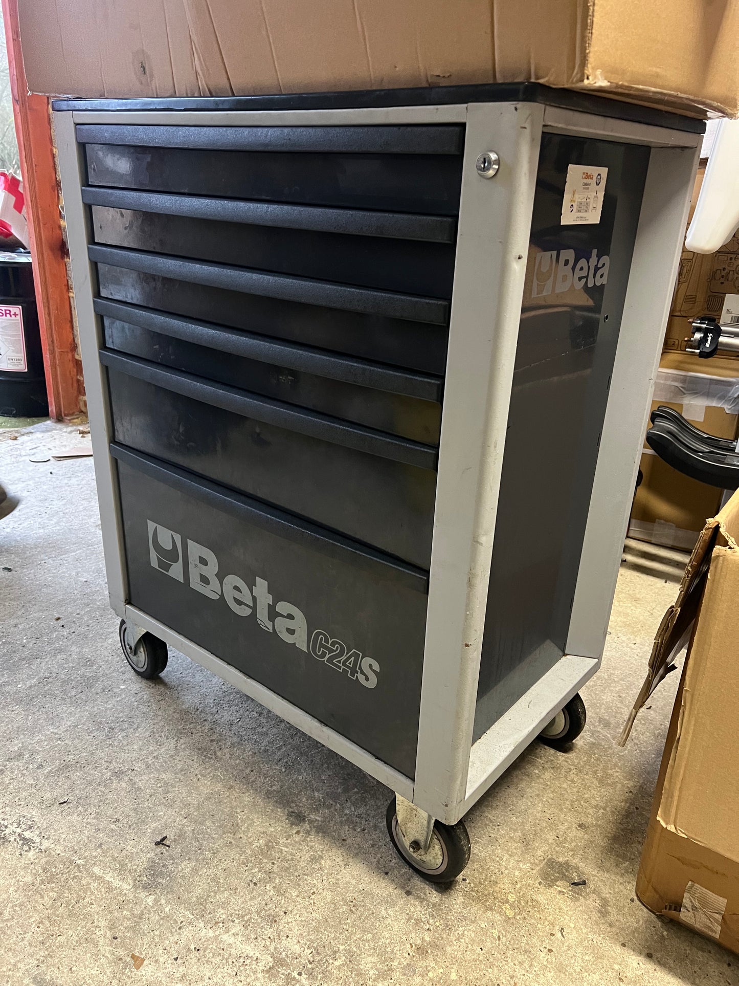 BETA ROLLER CAB