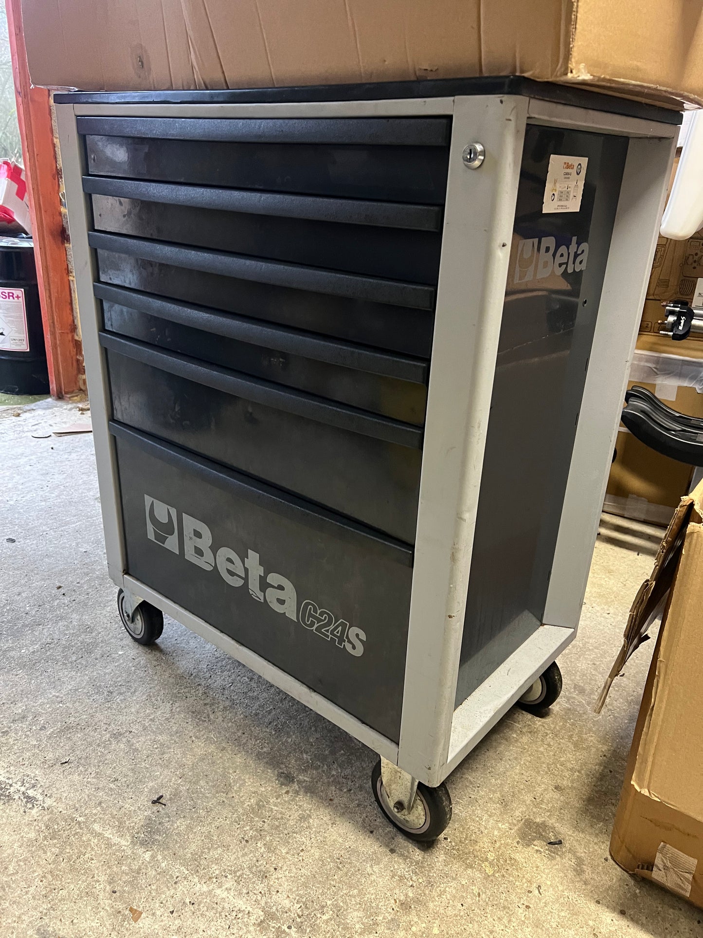 BETA ROLLER CAB