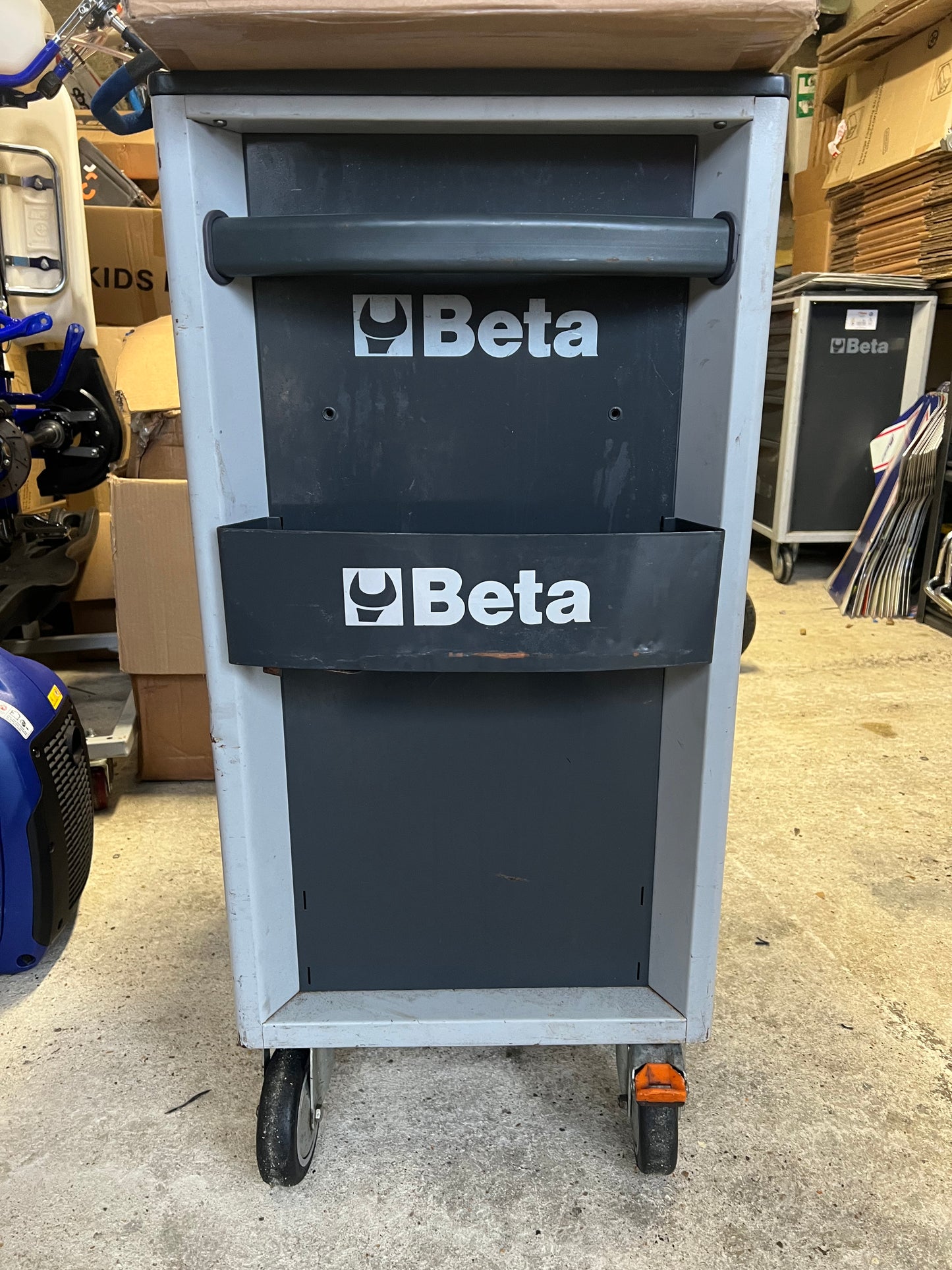 BETA ROLLER CAB