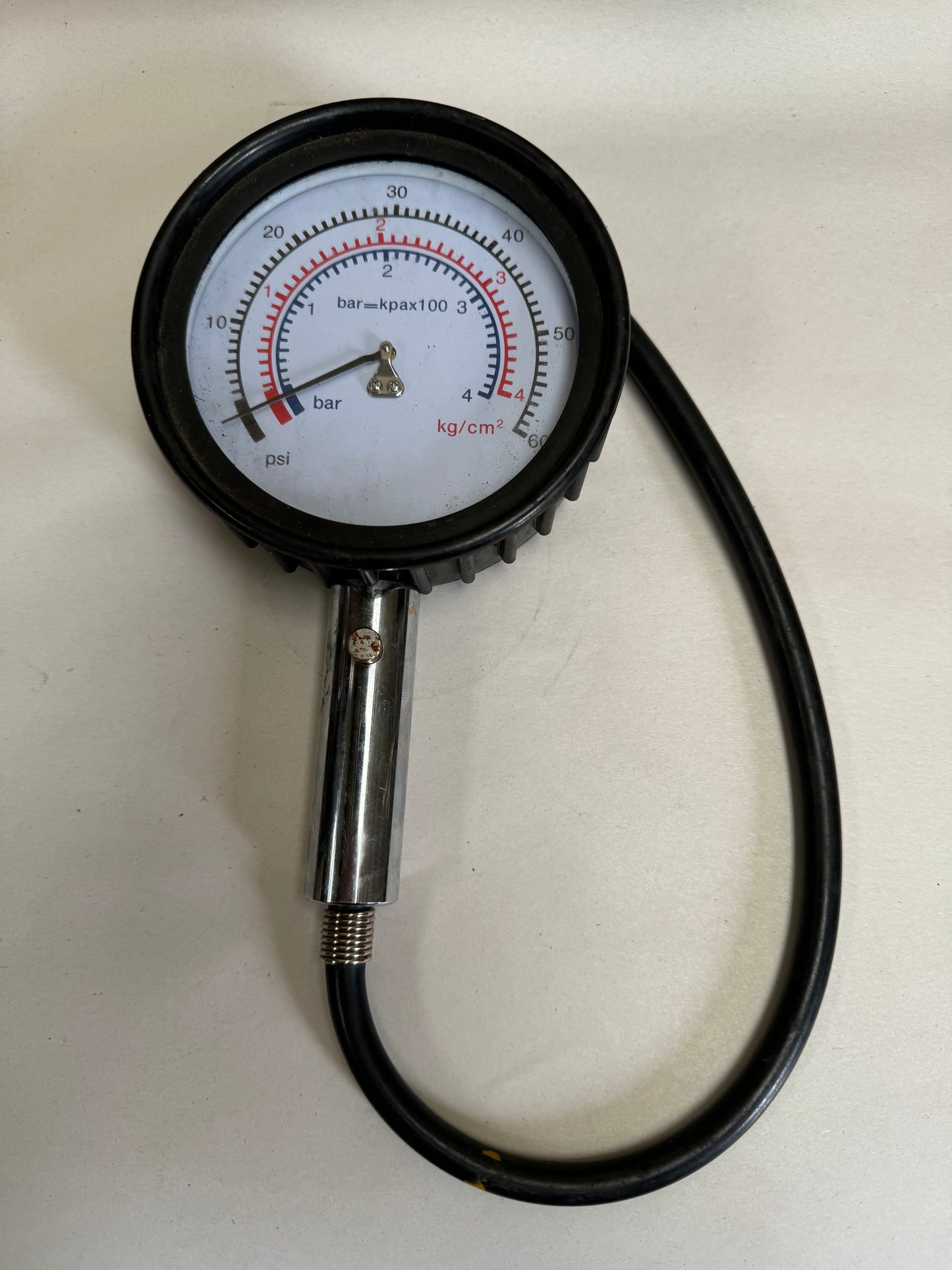PRESSURE GAUGE