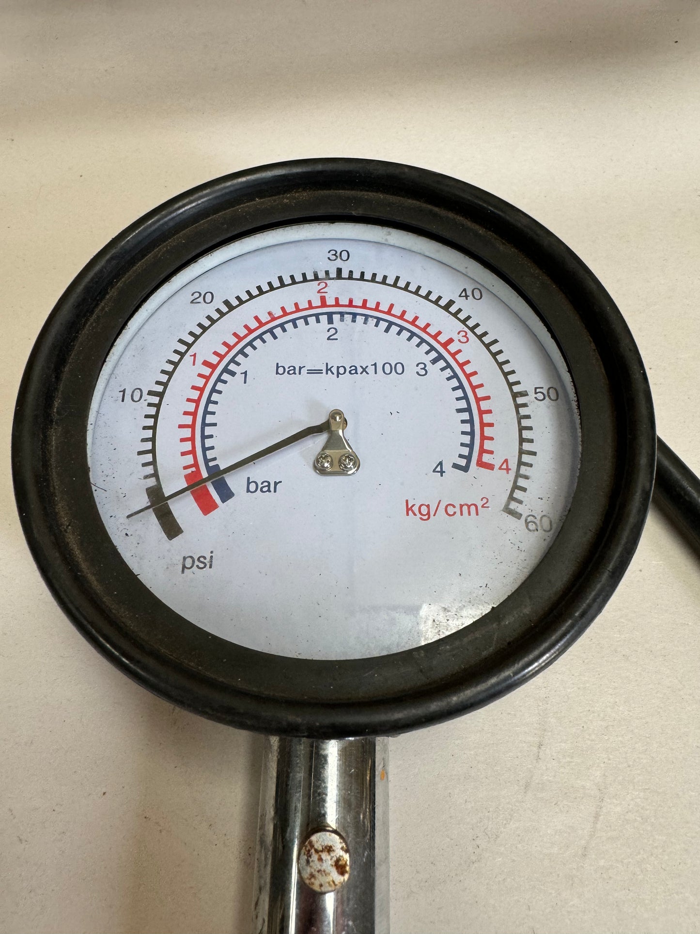 PRESSURE GAUGE