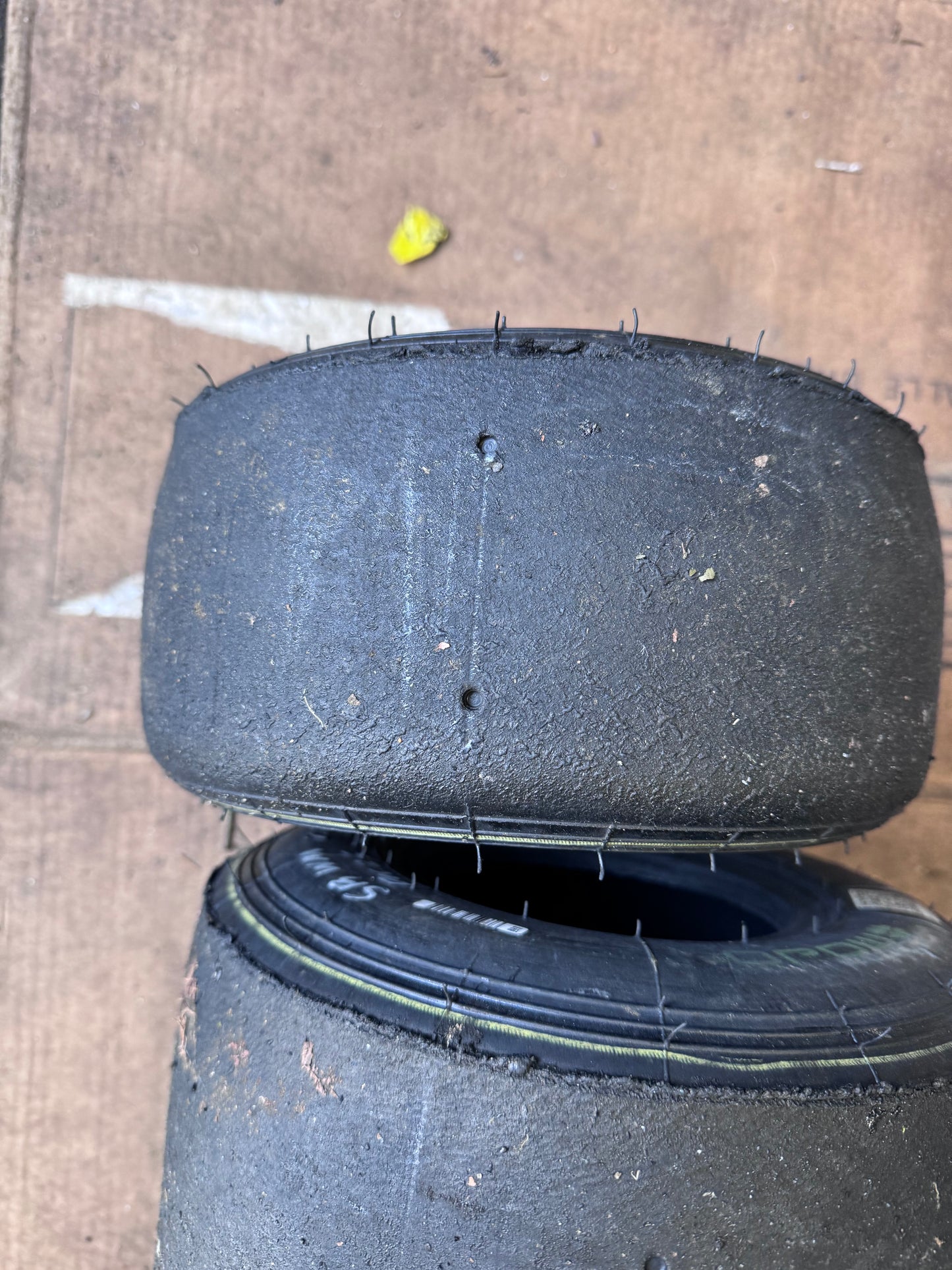 MOJO D5 TYRES USED