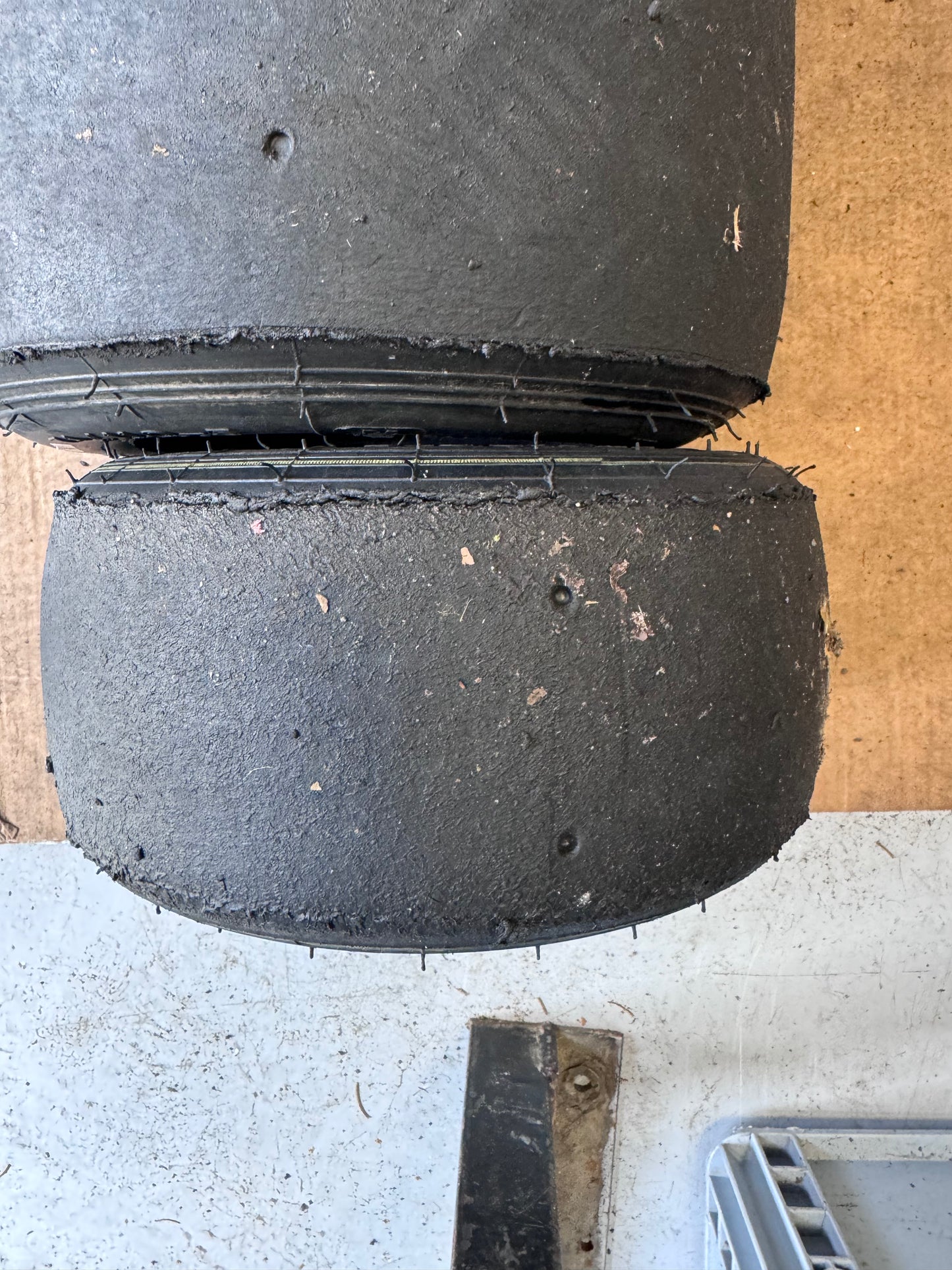 MOJO D5 TYRES USED