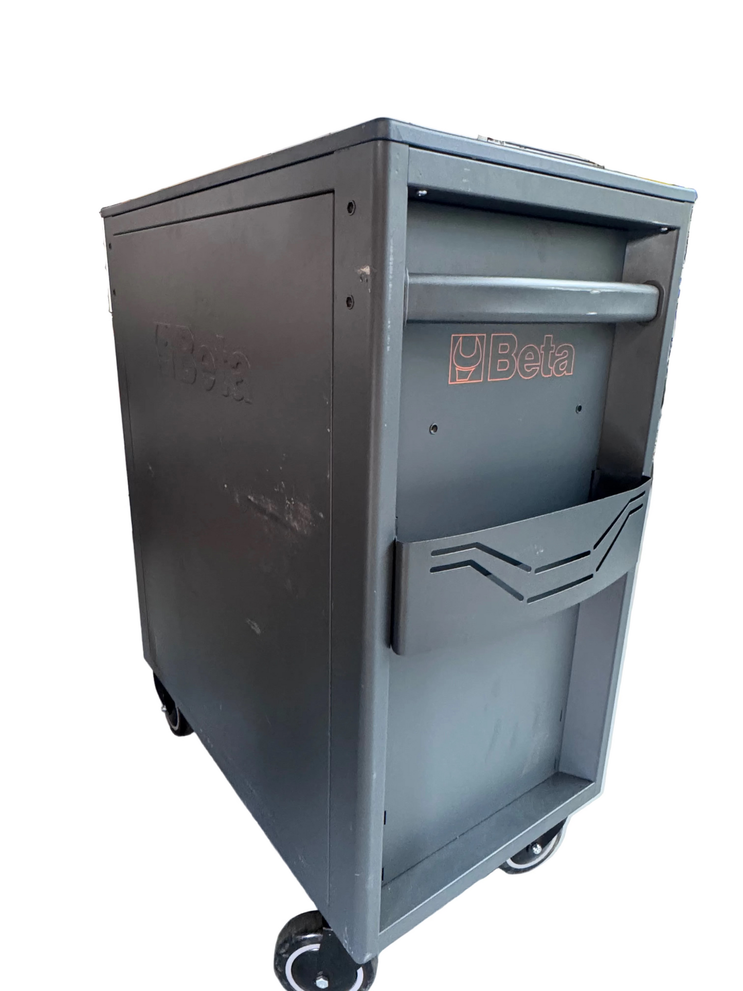 Beta Roll Cab - Like New