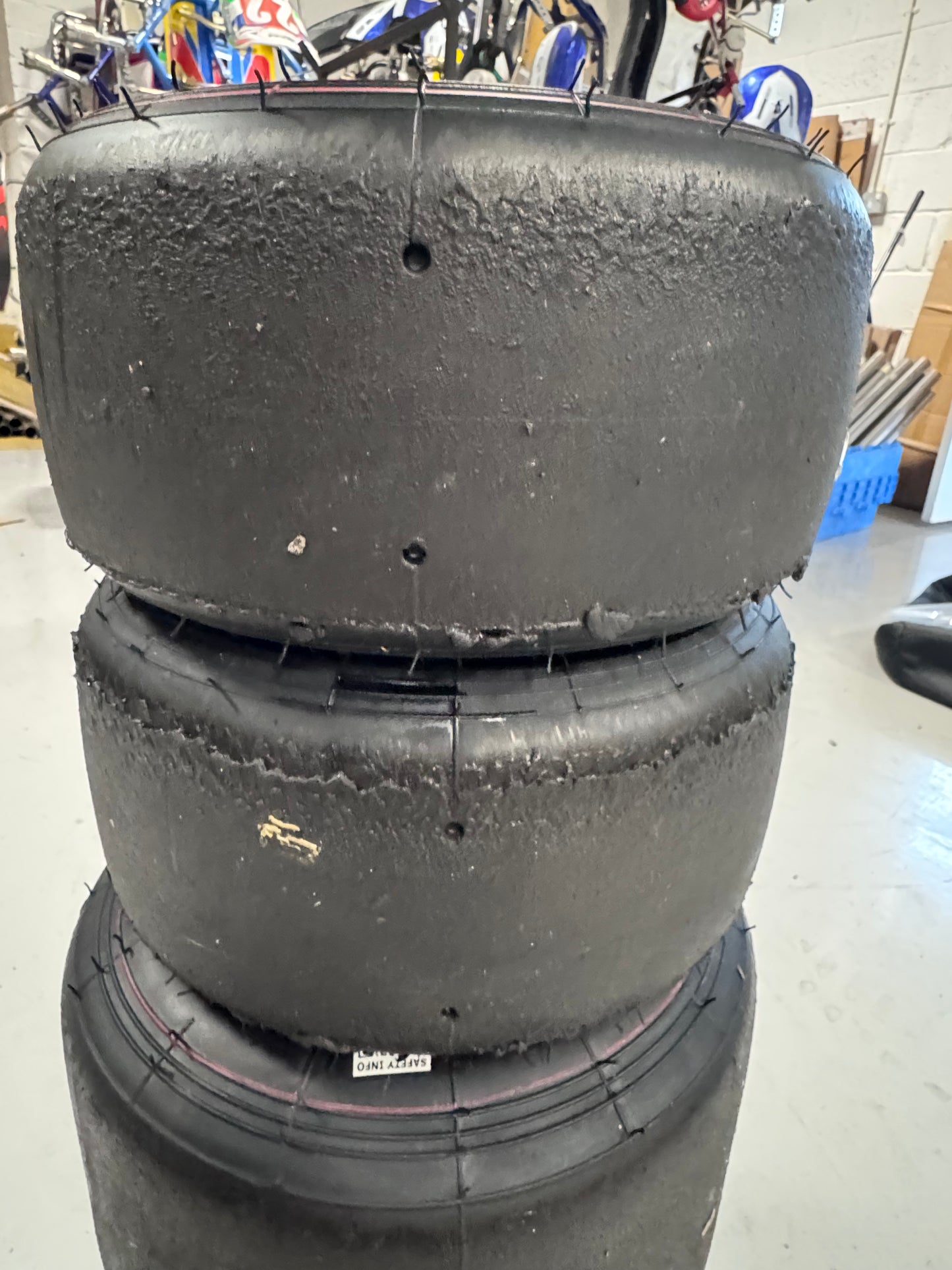 Mojo D2 Tyre Set  ID 115